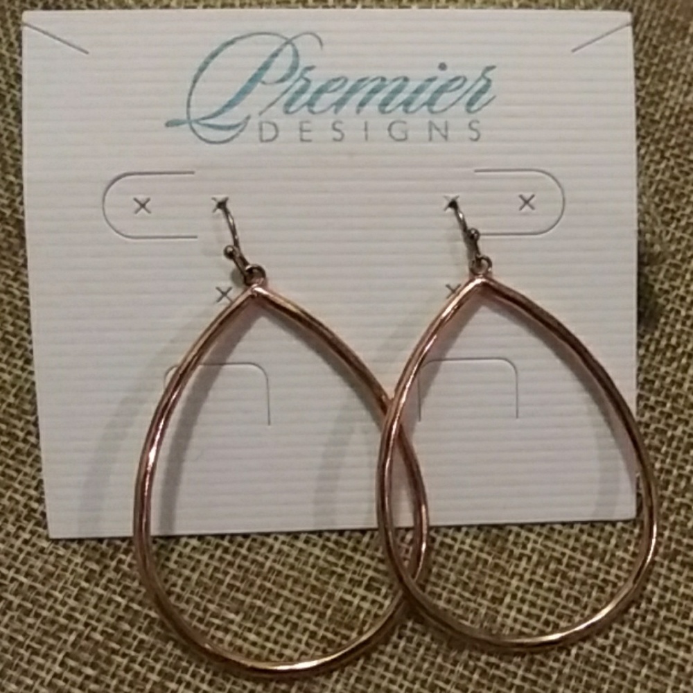 Premier Designs Julia Earrings